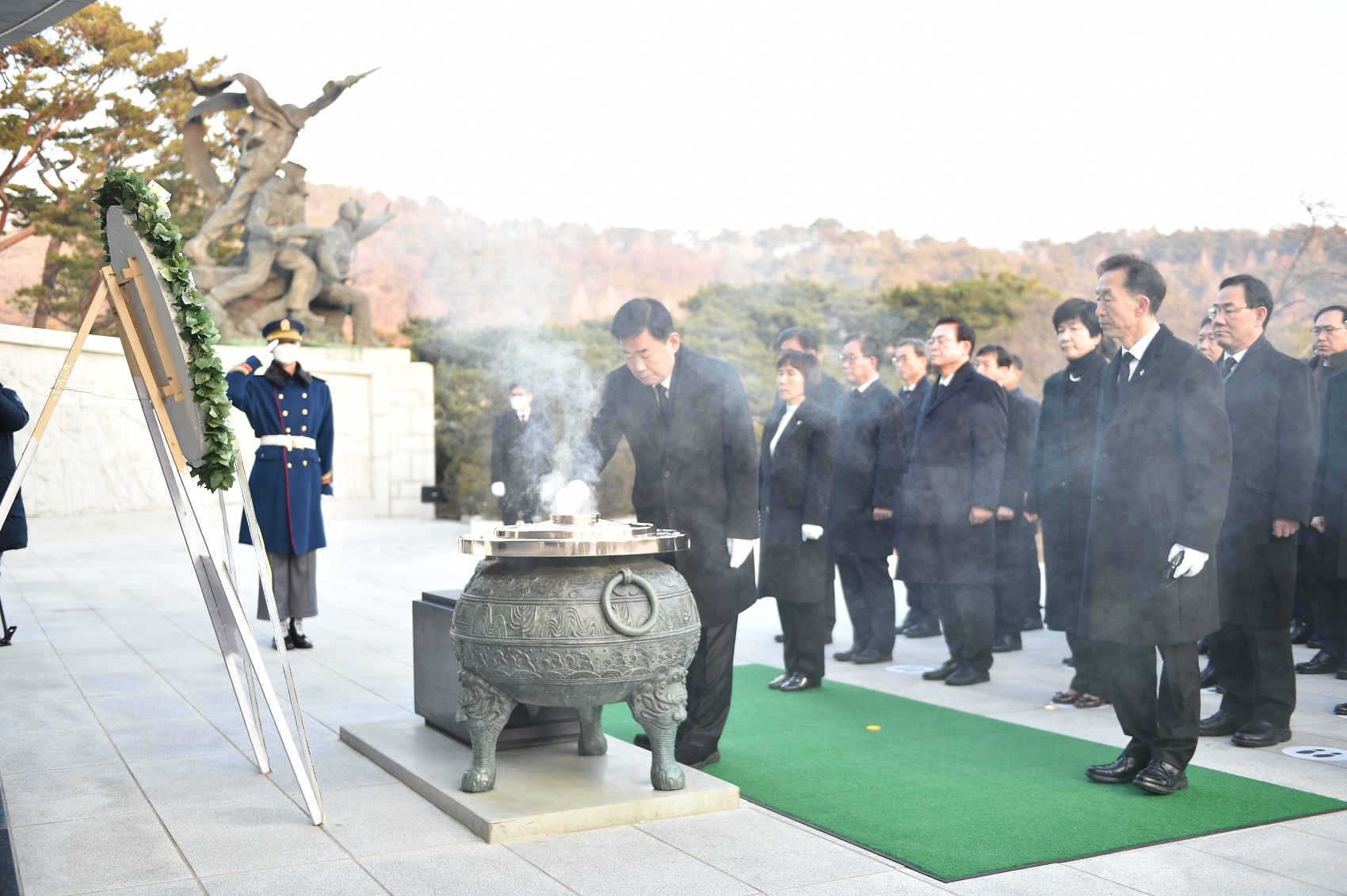김진표 국회의장 신년참배 (2023. 1. 1.) 첨부 이미지