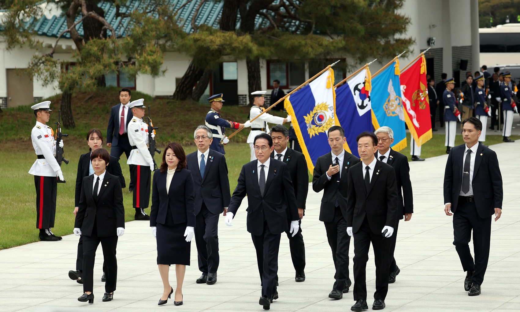 기시다 후미오 일본 총리 참배 (2023. 5. 7.) 첨부 이미지
